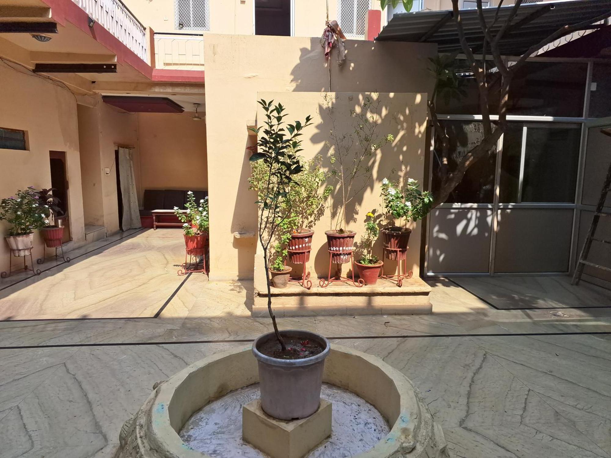 Hotel Om Pushkar Bagian luar foto
