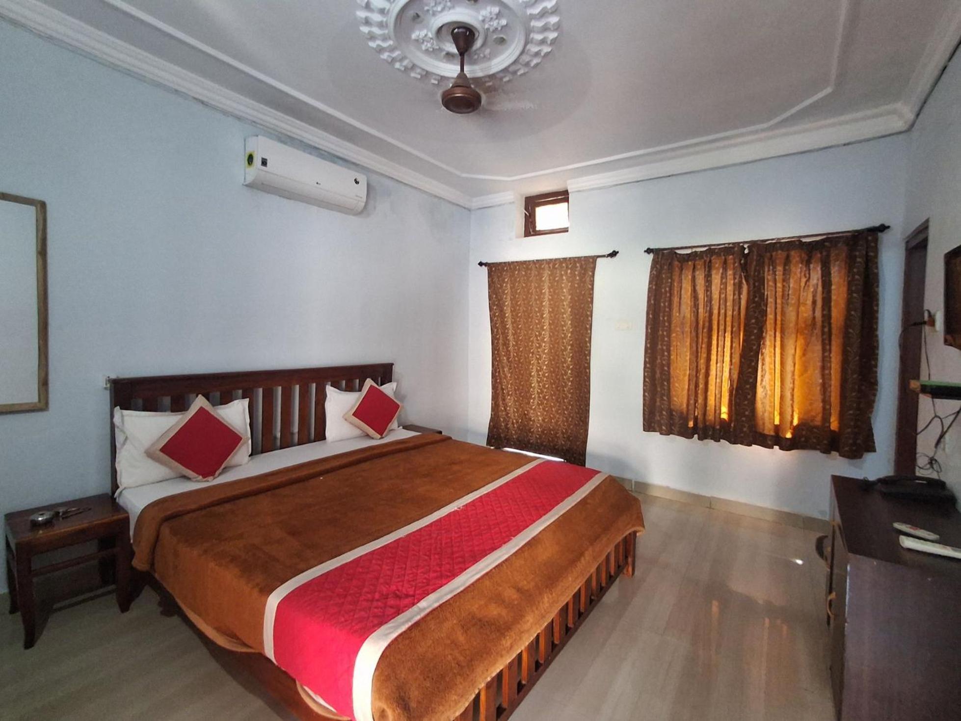 Hotel Om Pushkar Bagian luar foto